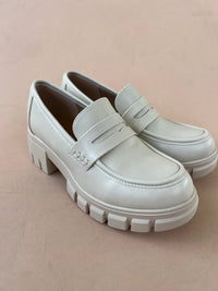 Corkys Keeper Ivory Loafer