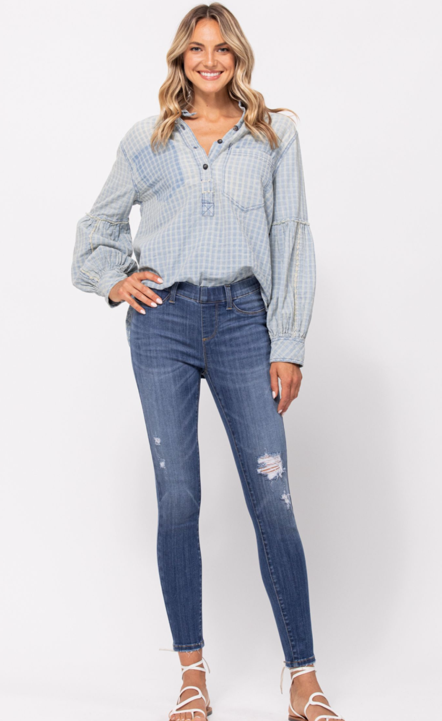 Judy Blue mid-rise destroy pull-on skinny jegging