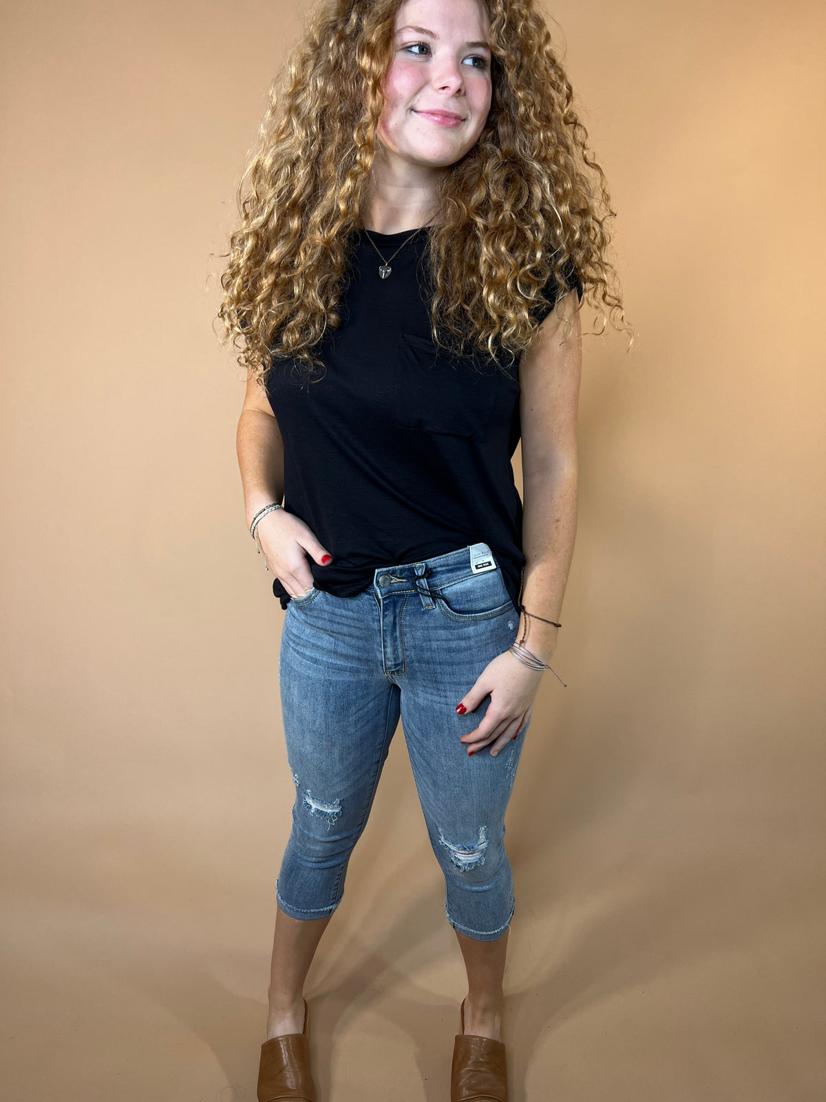 Judy Blue mid-rise capri destroyed 20" inseam raw hem skinny fit