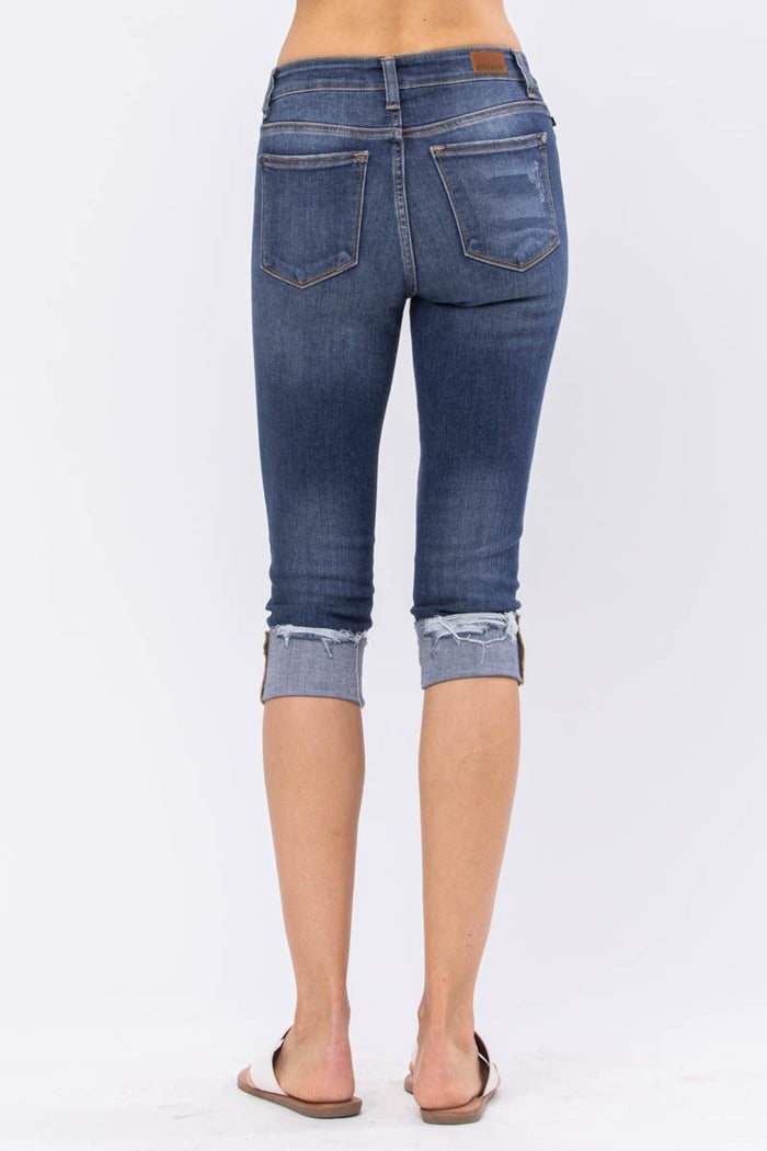 Judy Blue mid-rise destroyed cuff skinny capri